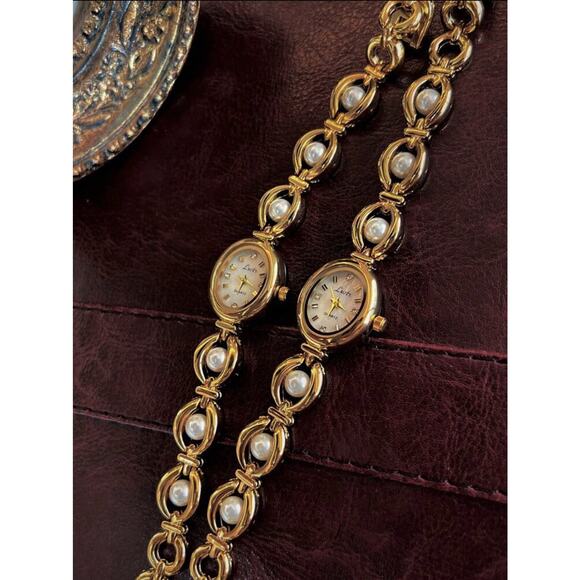 Gold Vintage Style Round Women’s Watch main image 4